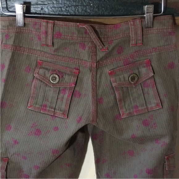 EDC by Esprit Y2K Printed Cargo Capri Cropped Pants Size 36 - Picture 6 of 9